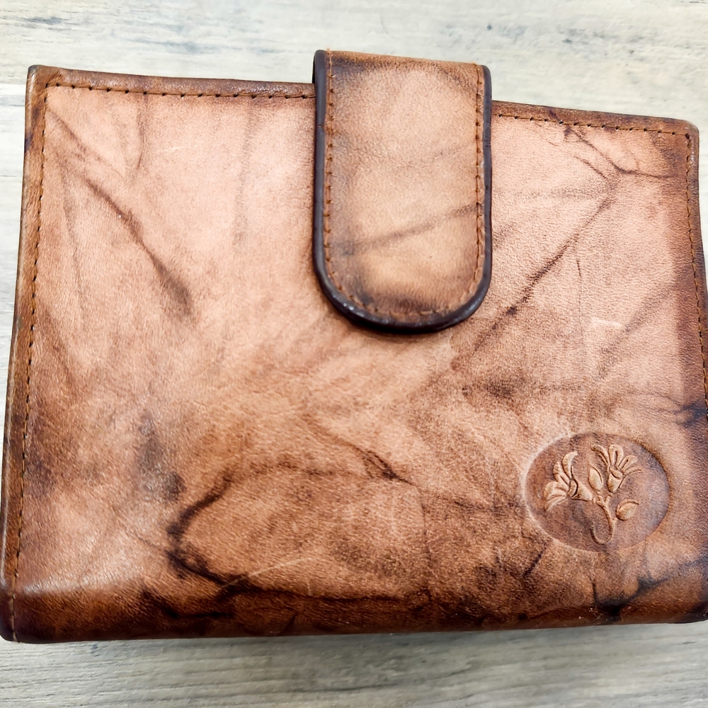 “Genuine Leather Wallet Top Grain Cowhide Brown Marble Kiss Lock Vintage Style”
